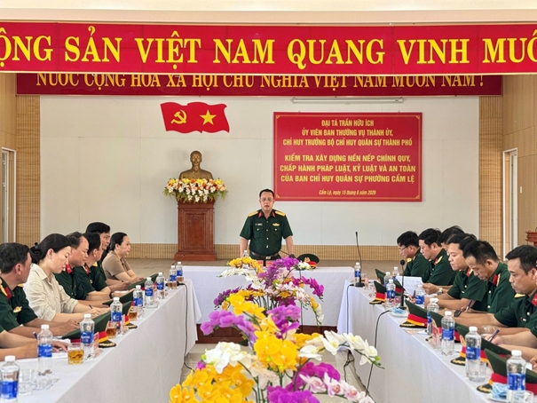 Bộ Chỉ huy quân sự thành phố kiểm tra công tác xây dựng chính quy, chấp hành pháp luật, kỷ luật và an toàn của Ban Chỉ huy quân sự phường Cẩm Lệ